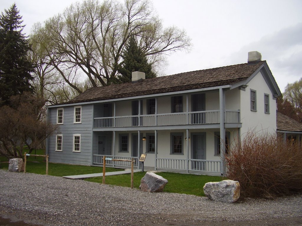 Fairfield/ Carson Stagecoach Inn by Rory C