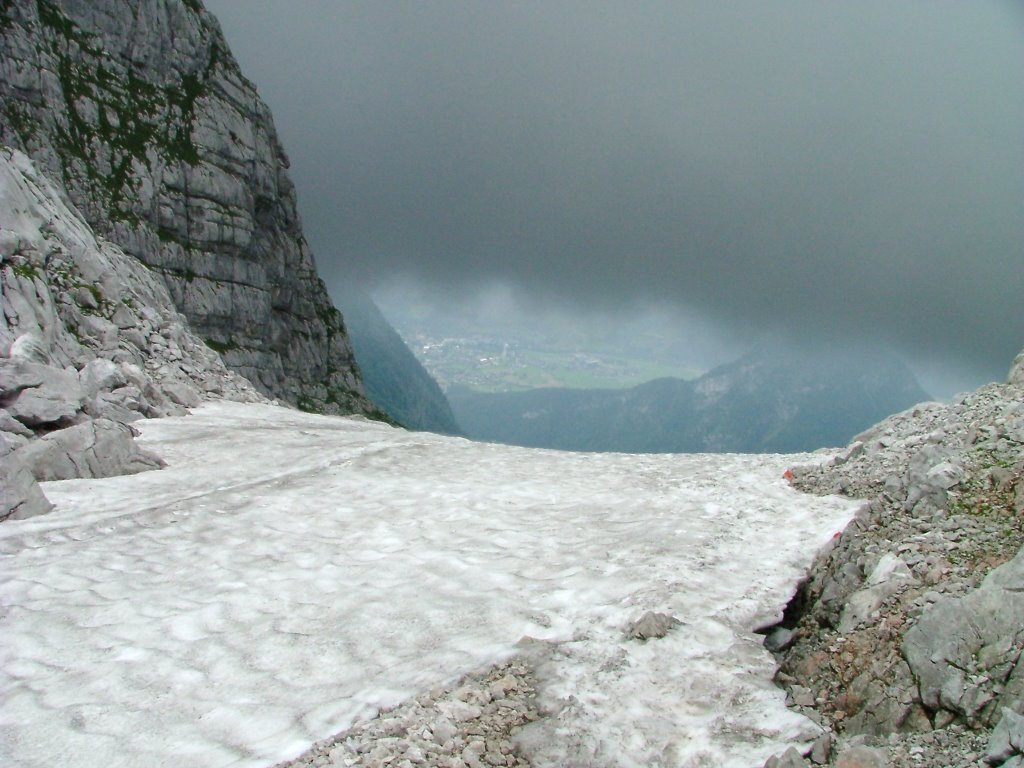 Zwischen Gletcher und Wolken. by Hollemans