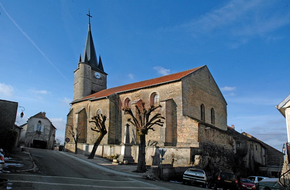 Montaigu église by Robert LE PENNEC