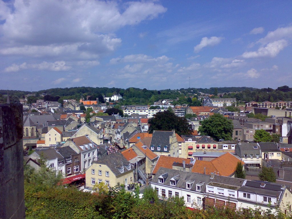 Uitzicht op Valkenburg vanaf het kasteel by H4DaSt