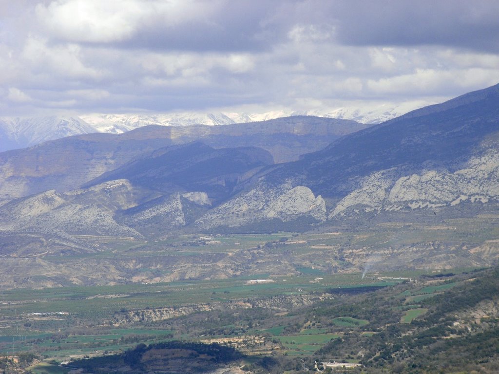 Pirineu nevat des del coll de Comiols by jordi domènech