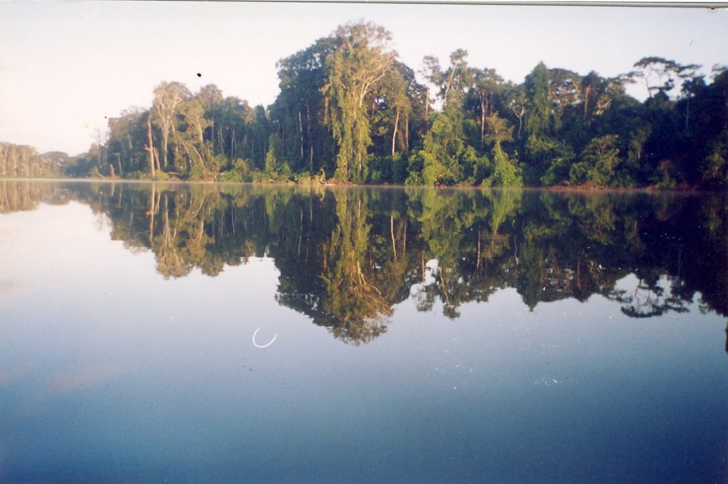 Lago Huitoto 1 by Chauca