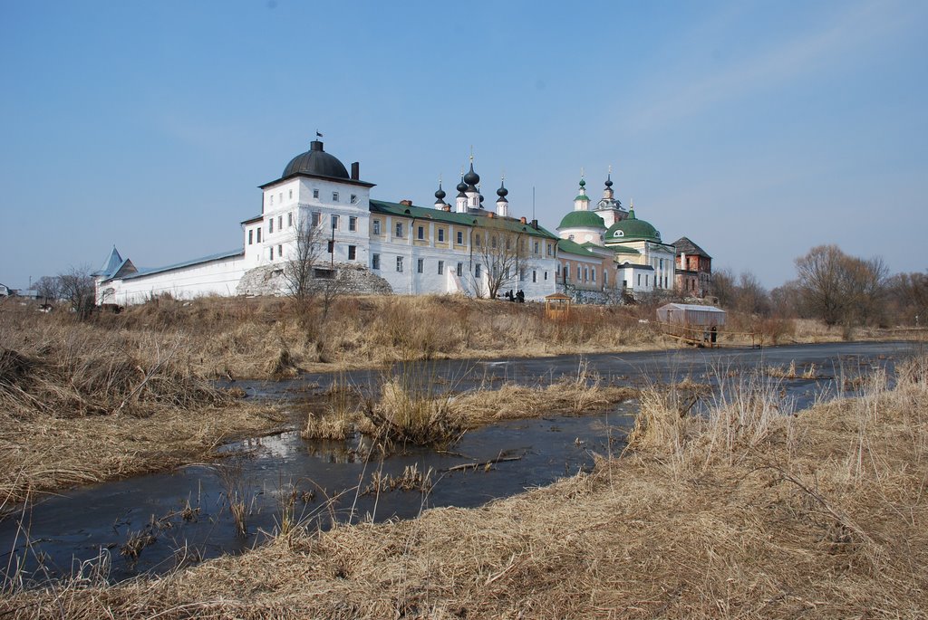 Троицкий Белопесоцкий монастырь. Вид с юго-запада by Никита Игоревич Рыбин