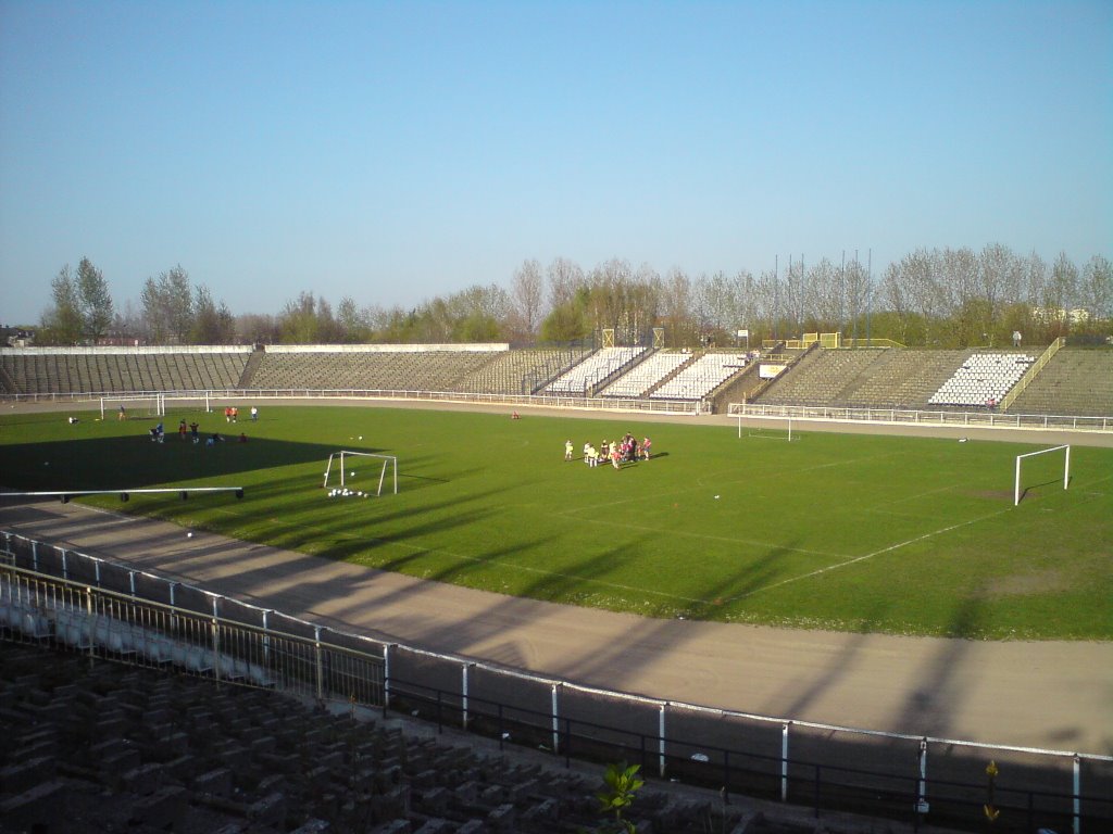 Stadion K. S. Śląsk Świętochłowice widok płyty boiska by gos3008