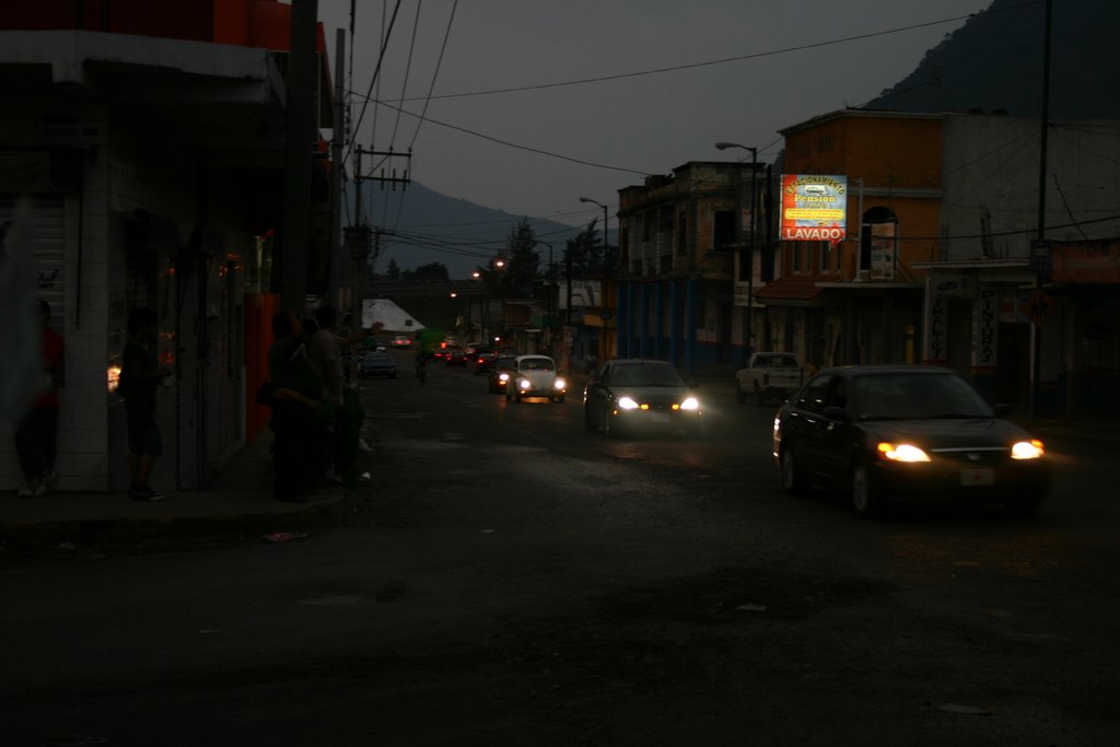 Avenida Juarez en la noche by Rannas