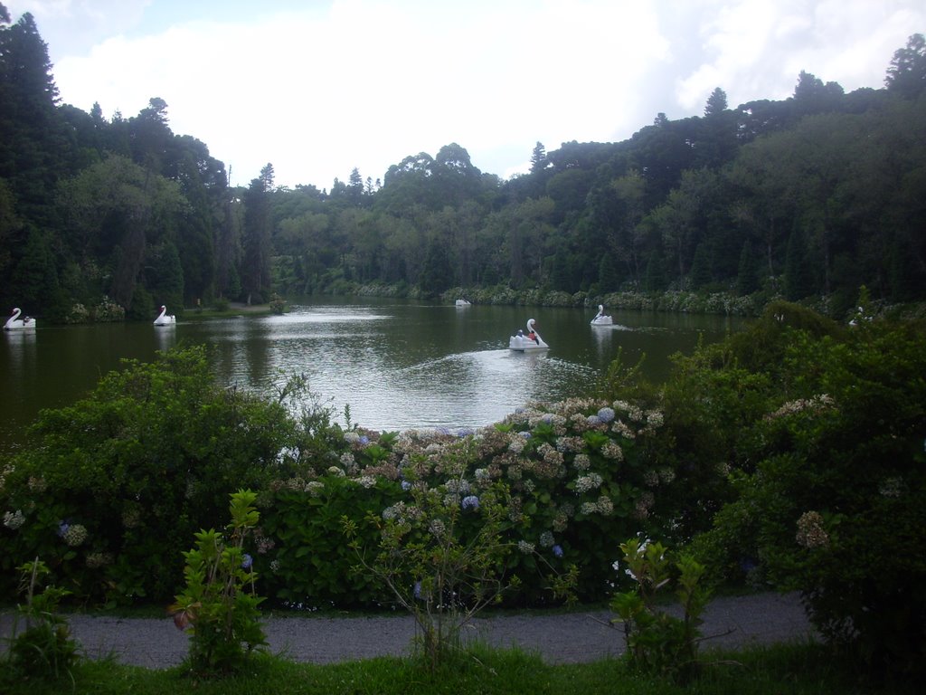 Lago Negro (Gramado, RS, Brasil) by Alex Ribeiro (POA/RS…