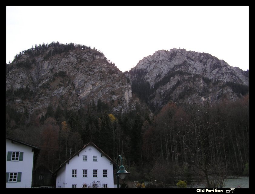 House & Mountain, Schwangau by oldpavilion