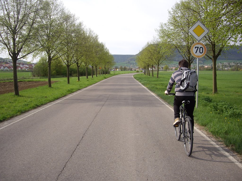 Approaching Owen along Gutenbergerstrasse, Dettingen unter Teck by korschtal