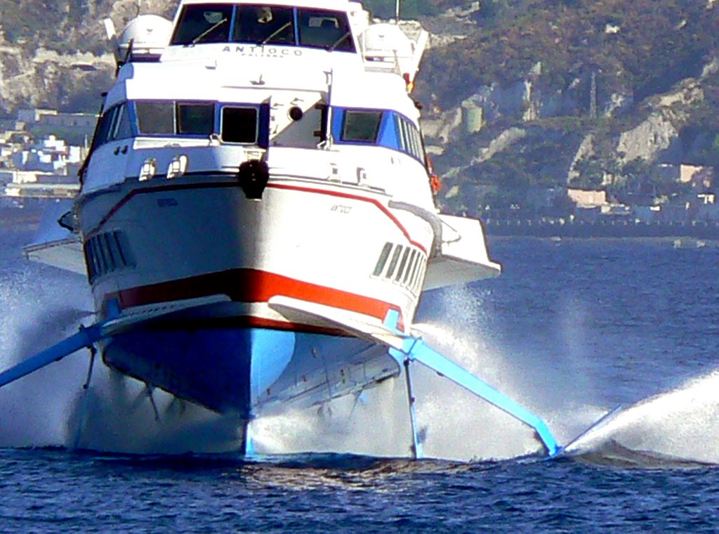 Hydrofoil, Panarea. by Clive Pople