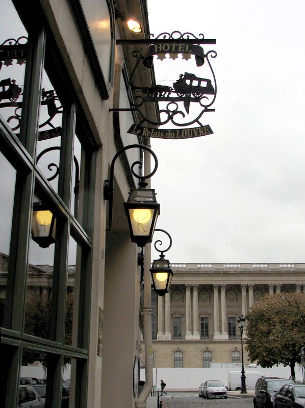 Paris: Hotel sign and Louvre, Oct 16, 2008 by Sheryl Todd (tapirga…