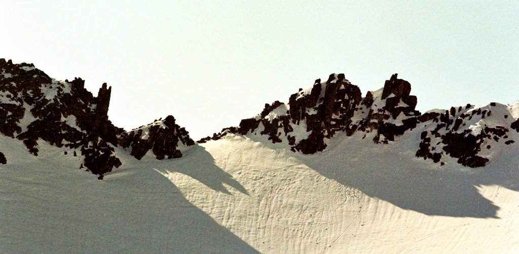 Mountain Range by Nikolić Zoran