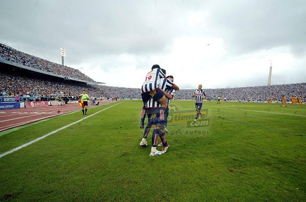 Estadio tecnologico by jose luis morris