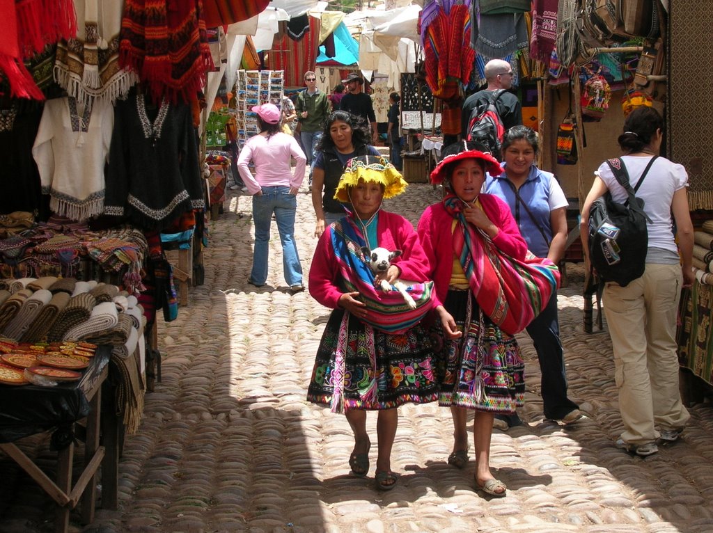 Cholas by M.P.Procopio.