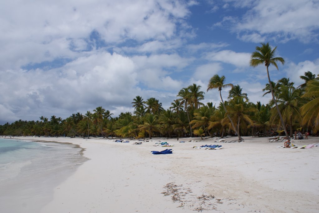 Punta Cana Isla Sanoa by António Torres