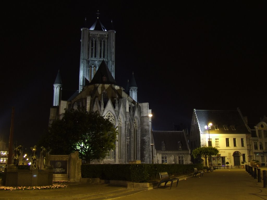 Backside of Saint Nicholas' Church by Ward Vermaere