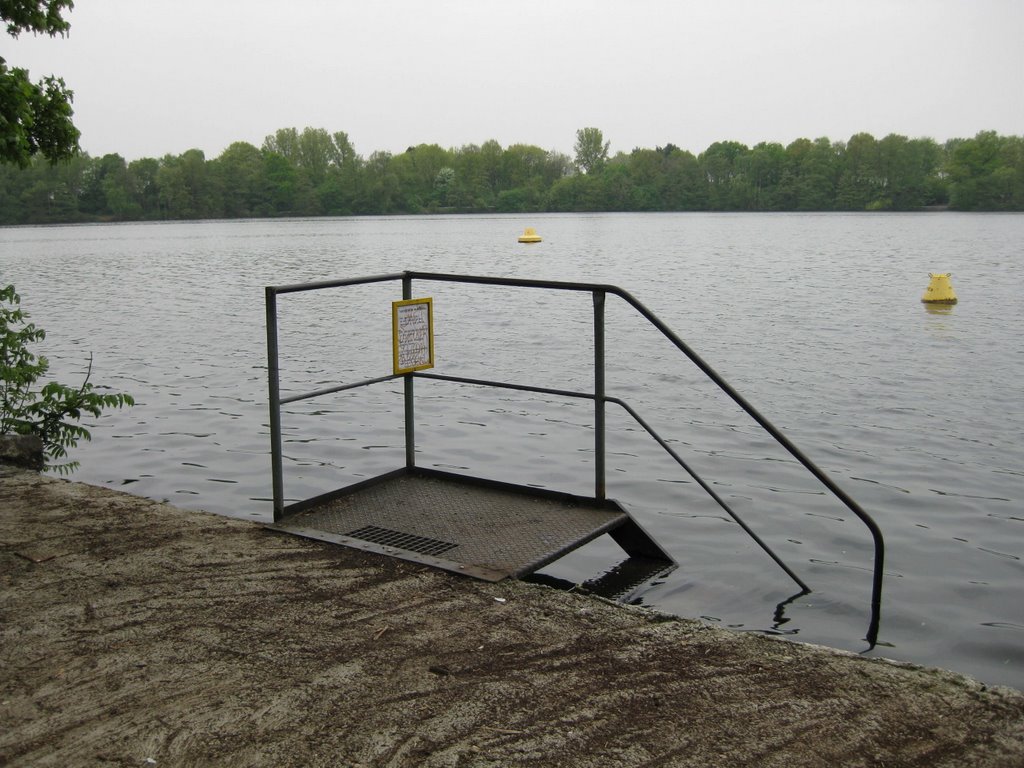 Steg für Sporttaucher(Wambachsee) by der  Schatten