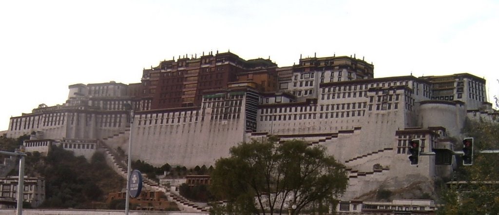 Chengguan, Lhasa, Tibet, China by Jan Sun