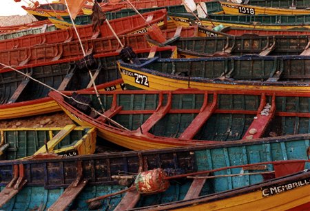 Low tide - Valparaiso, Chile by Macocco O. Diaz