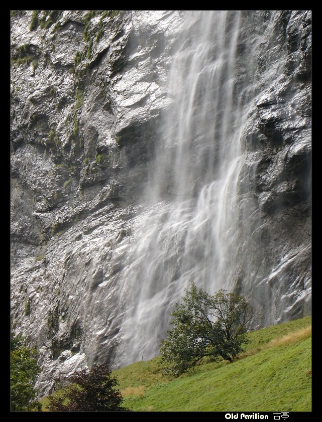 Staubbach Waterfall, Lauterbrunnen by oldpavilion