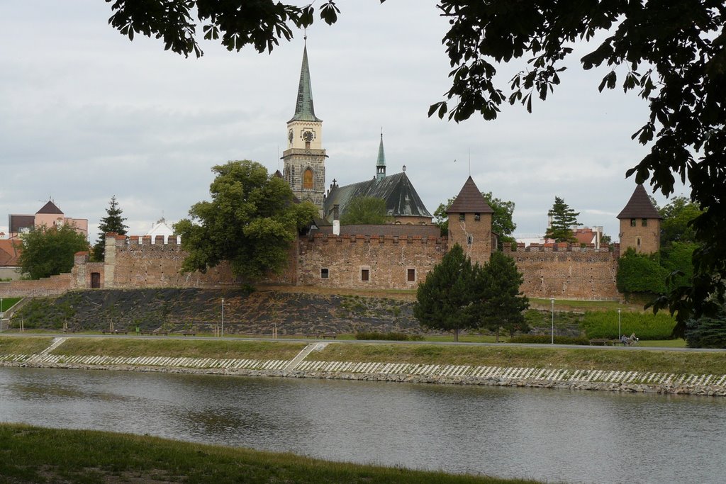 Nyburk hradby a kostel by petrK20