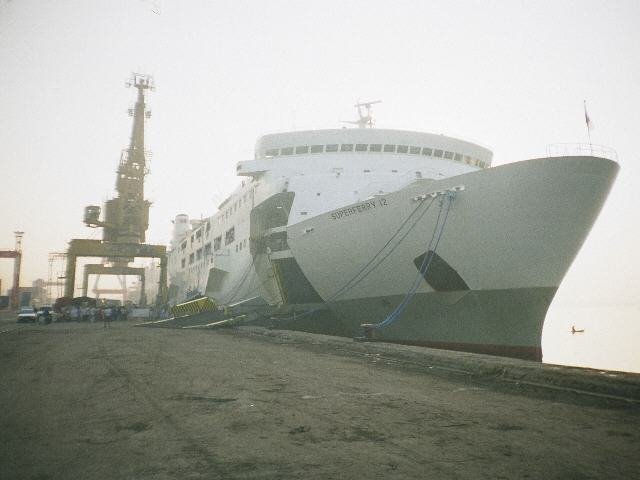 Superferry 12 at Cebu Pier 5 by SydneyBrown