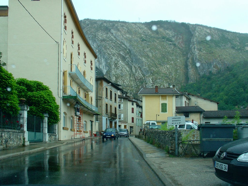 Frankreich_Rhône-Alpes_Pont-en-Royans by © ELMOKULA