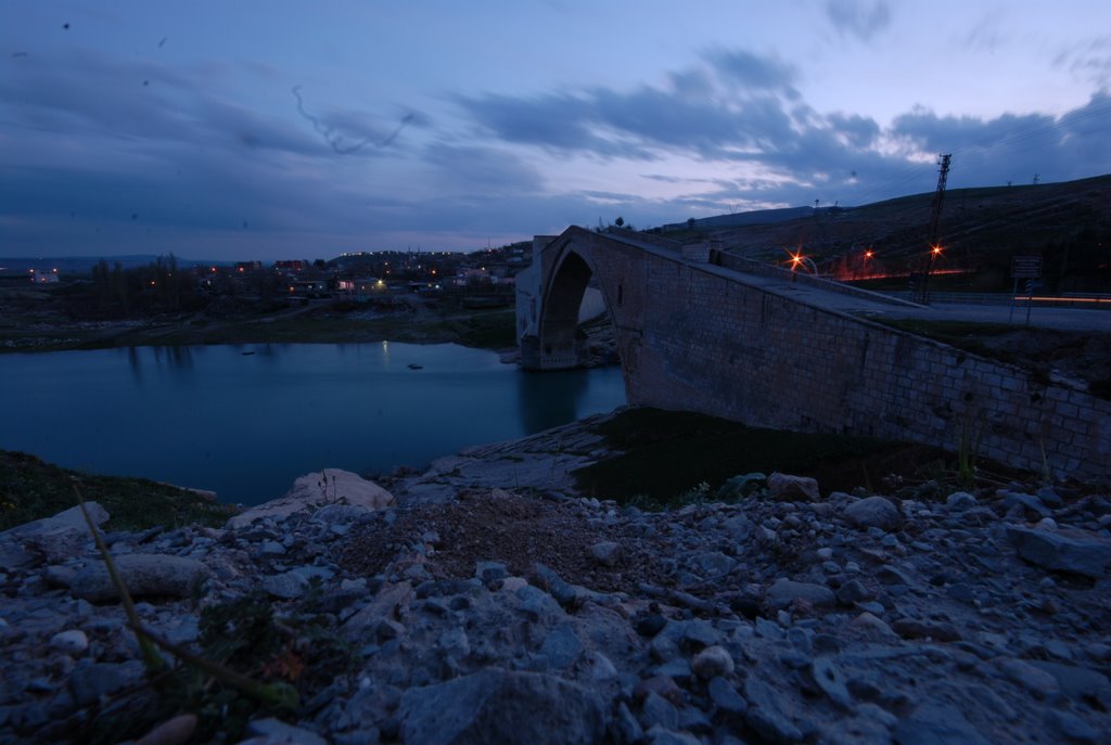 Malabadi Köprüsü Çatakköpru Diyarbakır Batman Bitlis Yolu Diyarbakır Silvan Turkey by Kafadengi Hüseyin