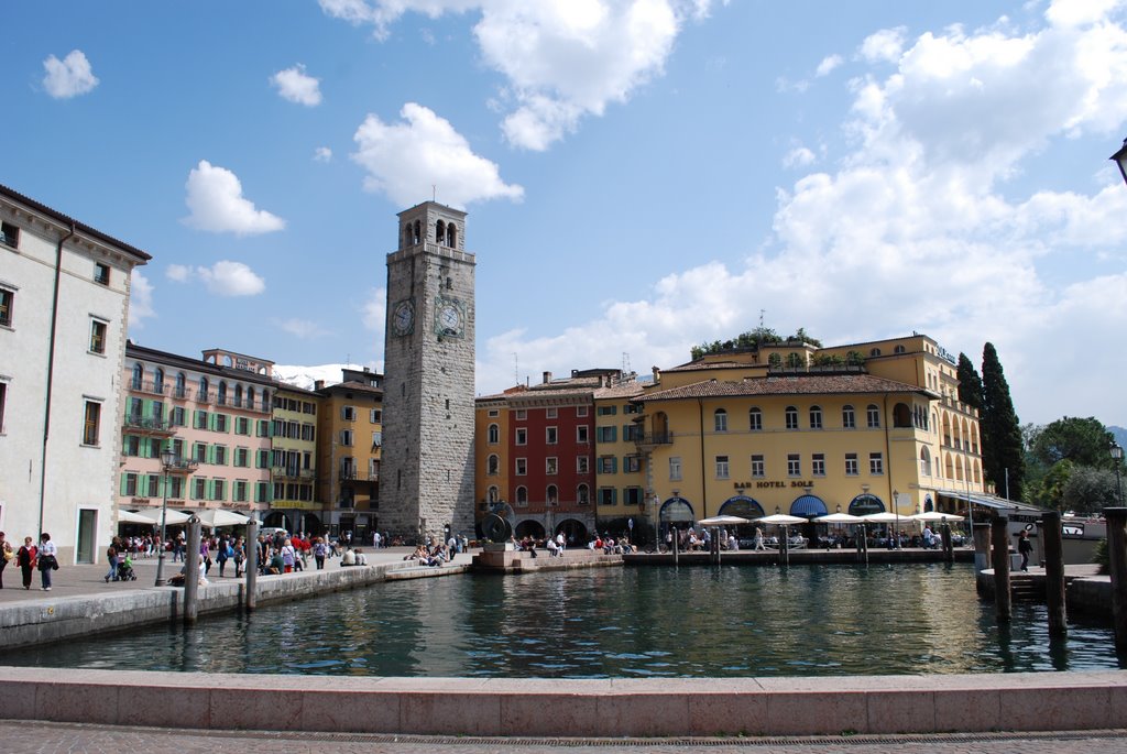 Porto Riva del Garda by sergioven