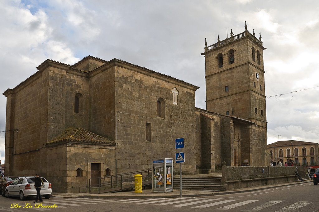 Iglesia by Andrés de la Puente