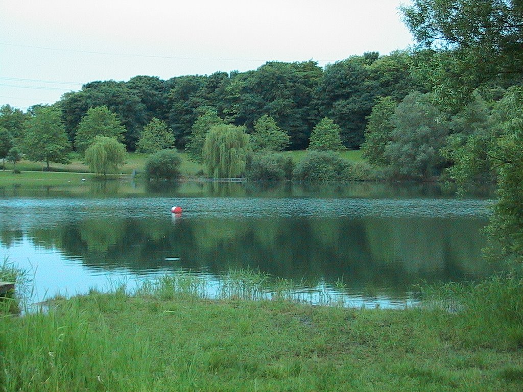 Fühlinger See by Ender Süren