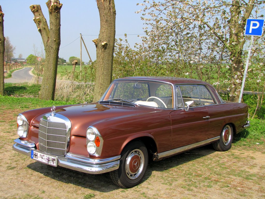 Fährmannssand: Mercedes 280 SE Coupé by picotuna