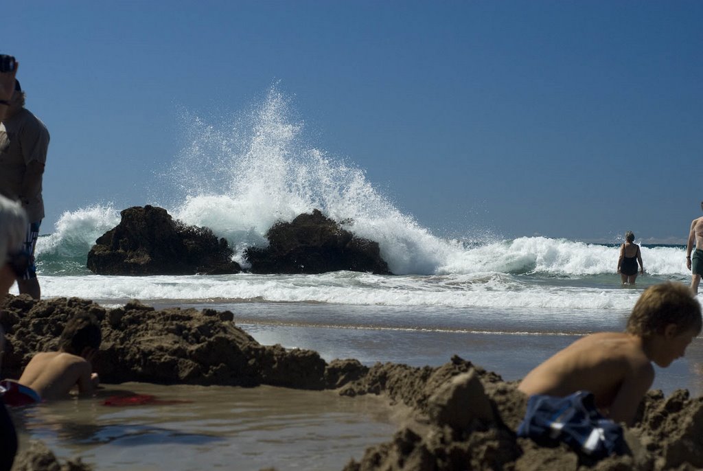 Breaking Wave at Hot Water Beach by GandalfTheWhite