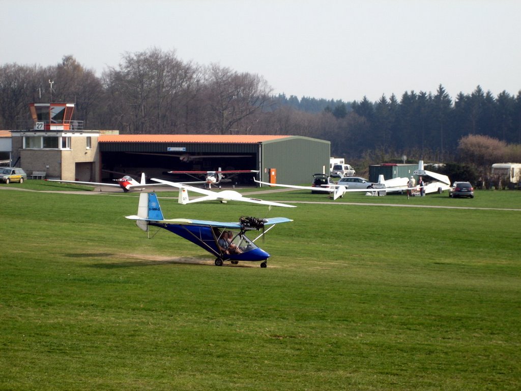 Flugplatz Radevormwald by vandemberg