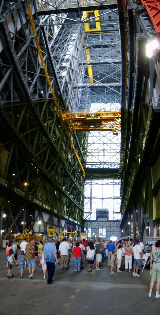 IN VAB 4-18-09 by buckyballz