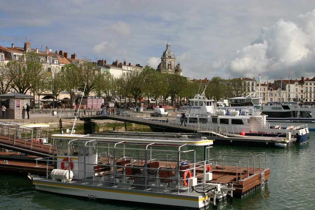 Quai - La Rochelle by Beasie