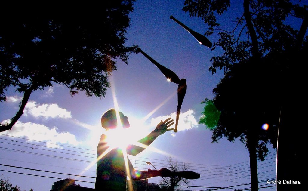 Rosa do Ventos na Praça Espanha em Curitiba. 2009 by André Daffara