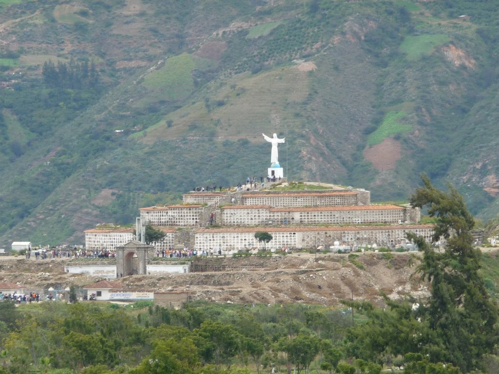 Cristo blanco de Yungay by Ana Cuba