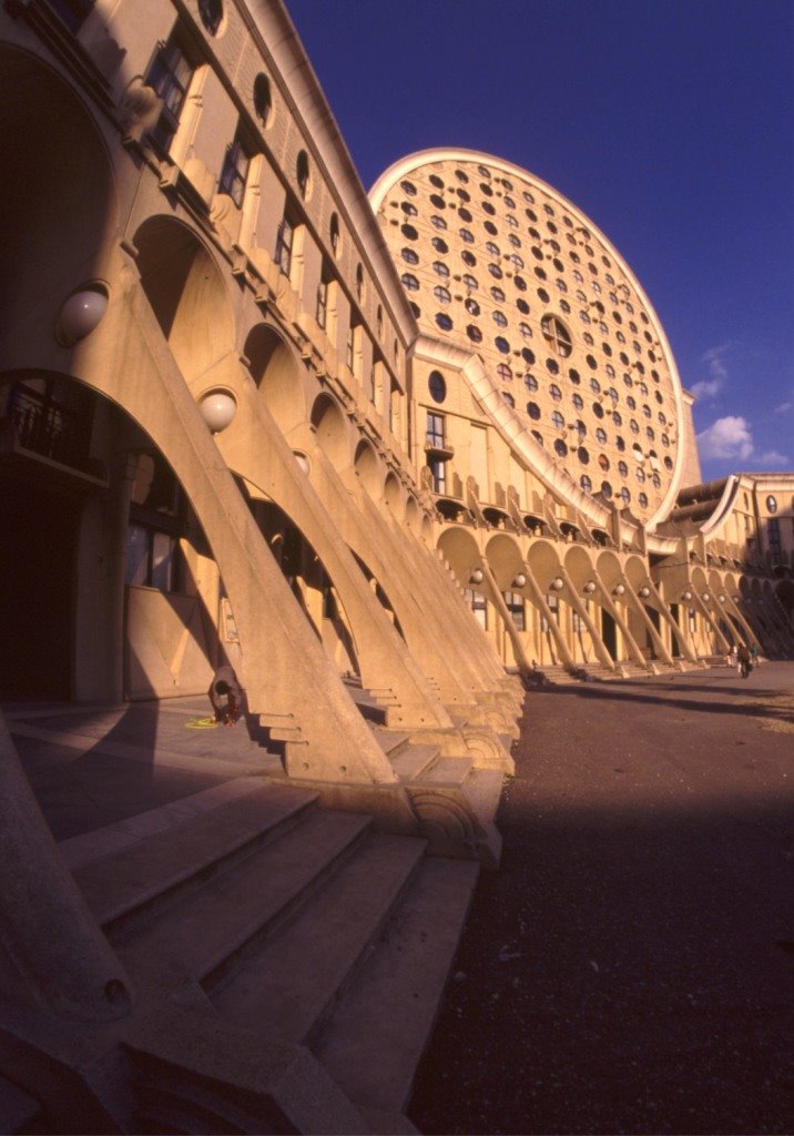 Noisy-le-Grand - France - Les Arenes de Picasso by Raniero Tazzi