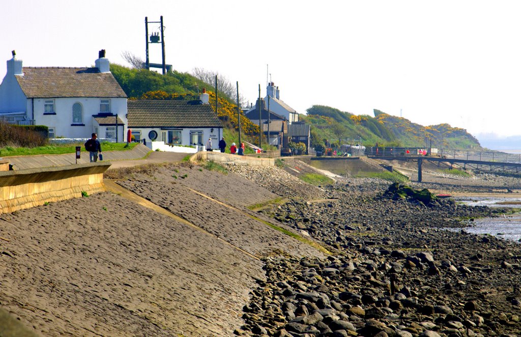 NOTT END SEAFRONT by Happy Snapper