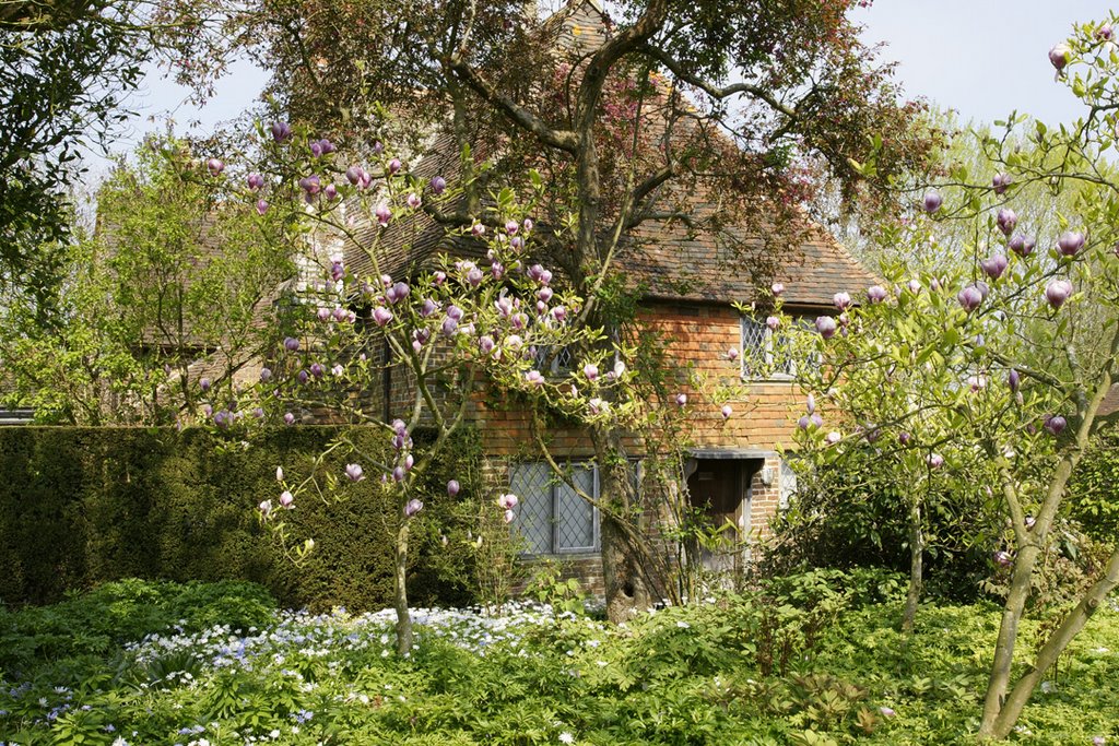 Sissinghurst Castle Gardens 03 by JKG1944