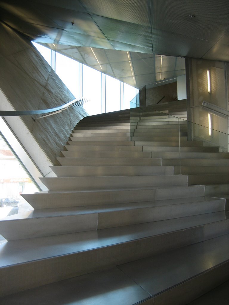 Casa da Música Escaleras by zuzuna