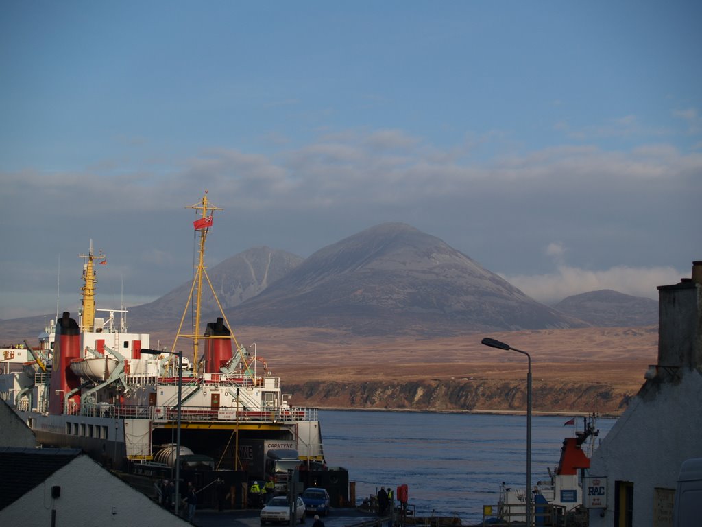 Ferry to Kennacraigh by Erwin Castricum