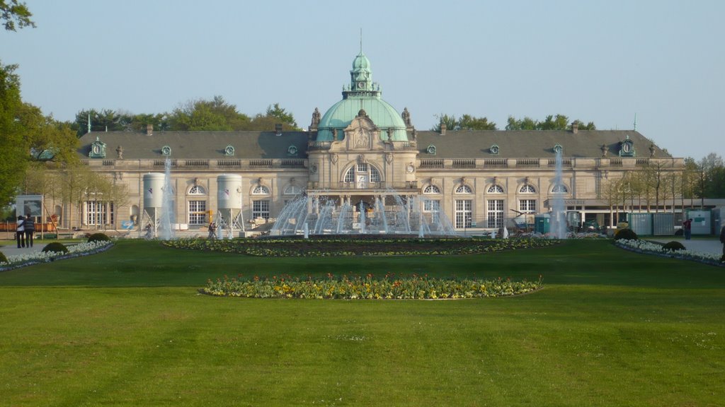 Kaiserpalais im April 2009 by Kwyjibo