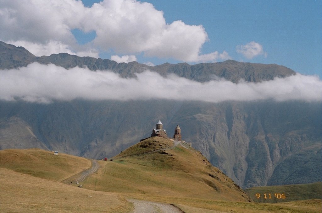 Stepantsminda-Sameba, Georgia by KOKITO