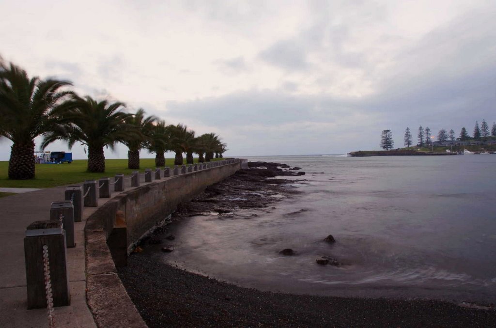 Kiama walkway by paul sikora