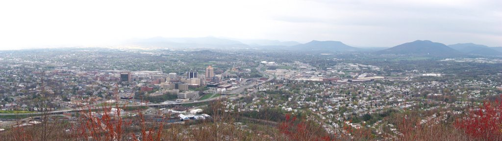 Panorama of Roanoke from Mill Mountain by Idawriter