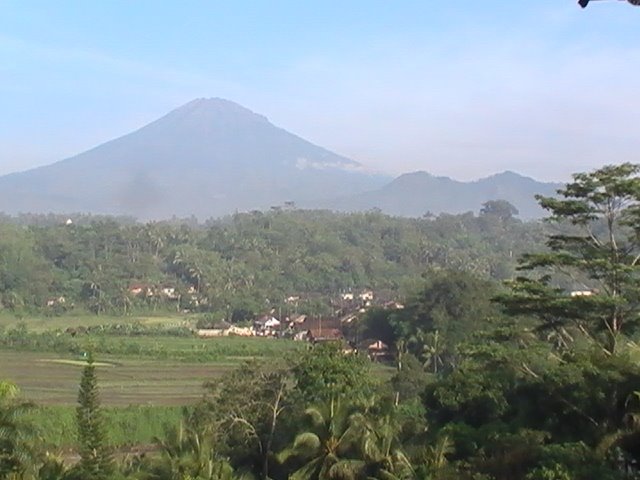 Gunung Sumbing, Jawa Tengah (from Hotel Puri Asri, Magelang) by dimaspradipta