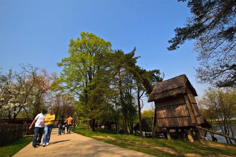 Muzeul Satului, Village Museum by stratoreaper