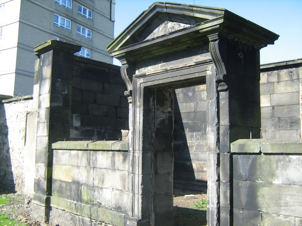 Hugo arnots Tomb, South Leith by arthuc01