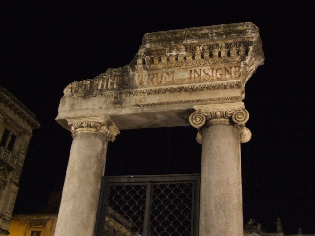 Teatro Romano-Piazza Stesicoro-Catania-Sicily-Italy-CC0 Creative Commons Zero-HQ-Castielli by gnuckx